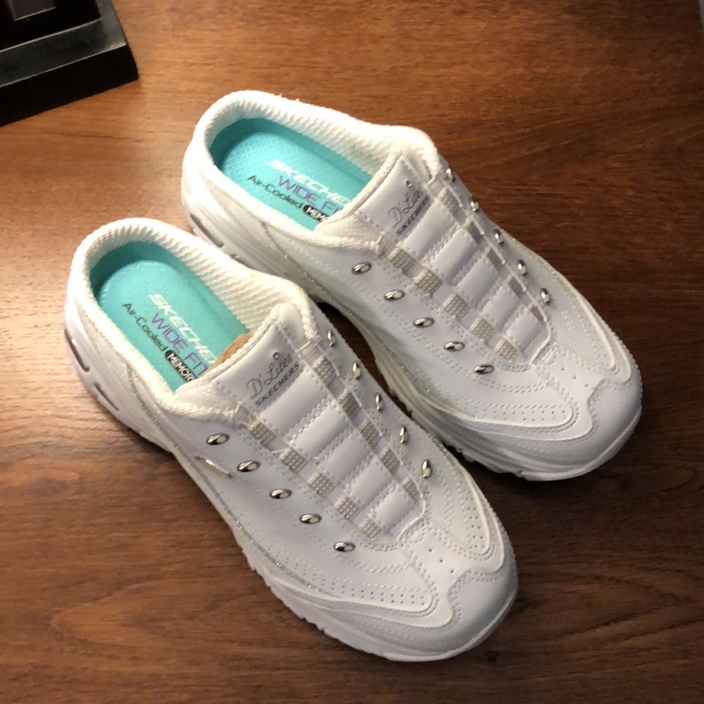 New In Box - Sketchers D’Lites - 6W